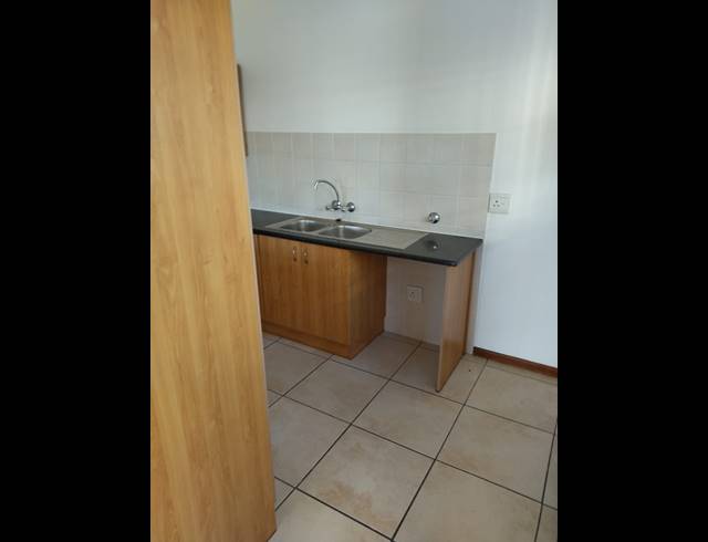 2 bed property to rent in STRAND